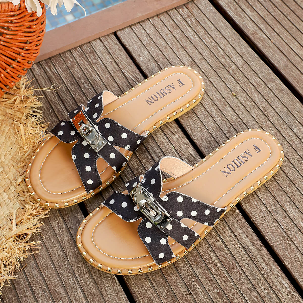 1200 (1) (1) Polka dot slippers - Image 1