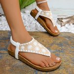 Ladies small flower student sandals - Image 13