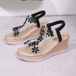 Women's floral wedge sandals - Image 17