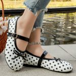 Women's polka dot ballet shoes - Image 2
