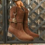 Women's nomadic fringed boots